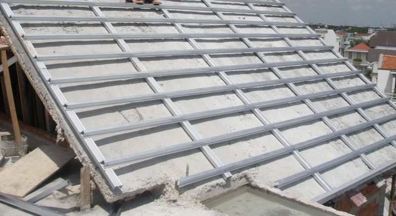 Tiến hành đổ mái nhà theo quy trình và đảm bảo chất lượng
